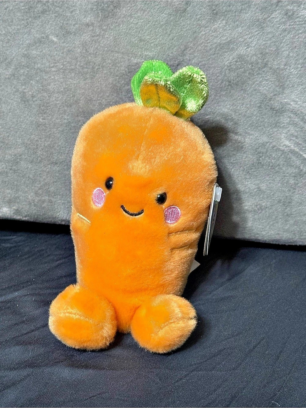 Palm Pals Cheerful Carrot Plush 5” Orange Green Aurora